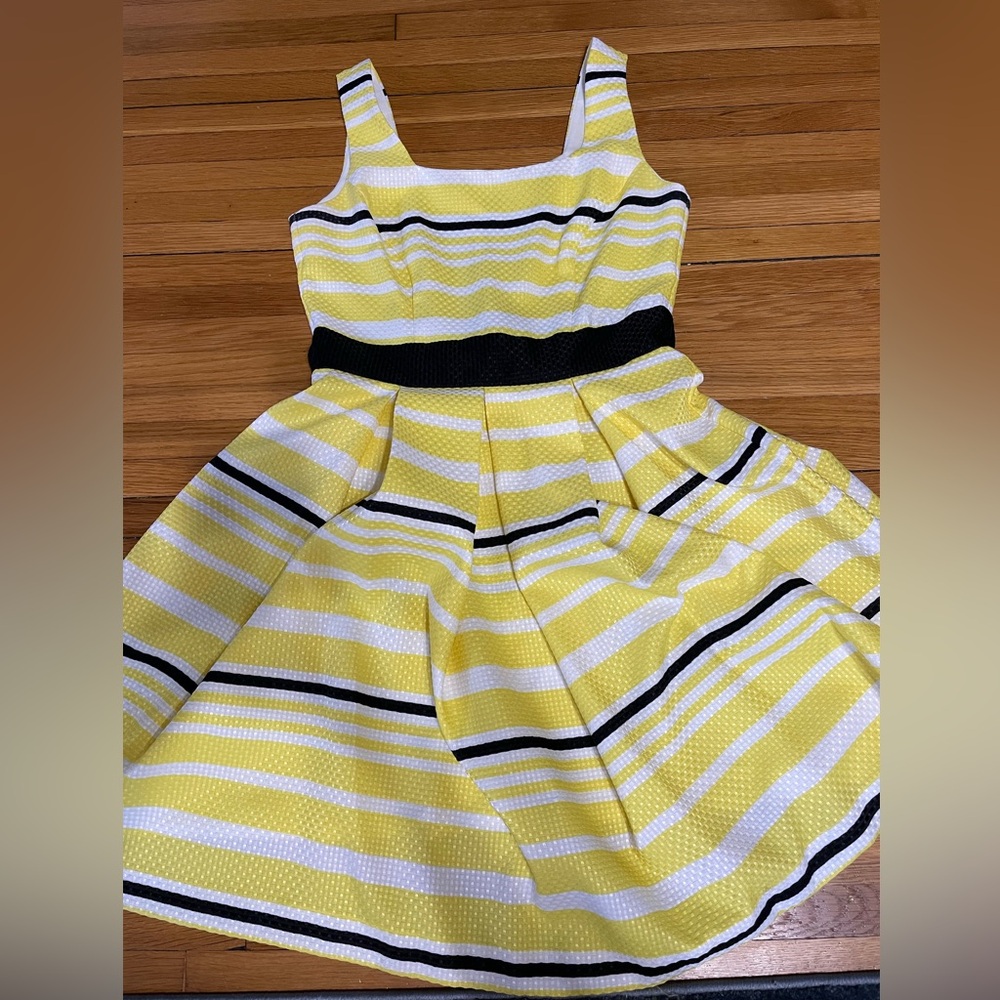 Women’s Dress.